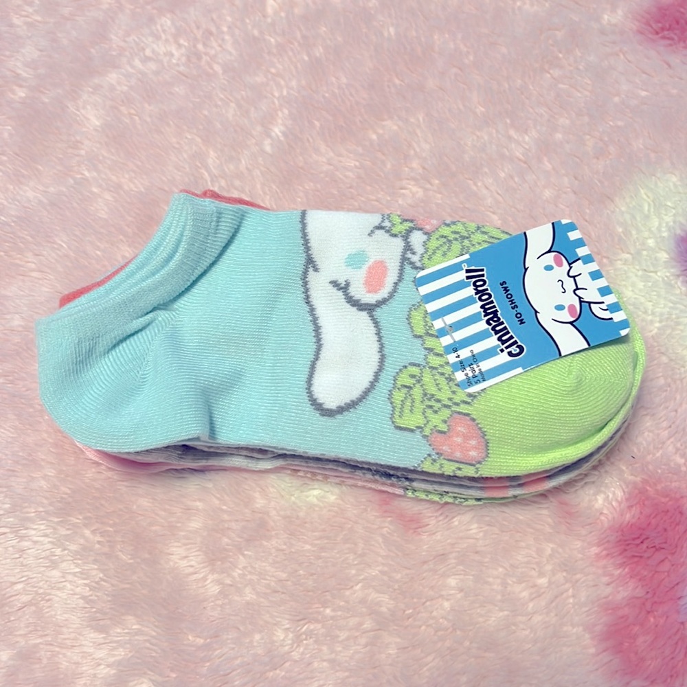 Sanrio Cinnamoroll Socks - Picture 4 of 7